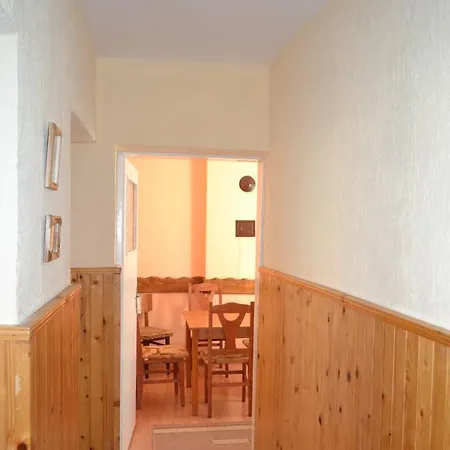 Emona Guest house *